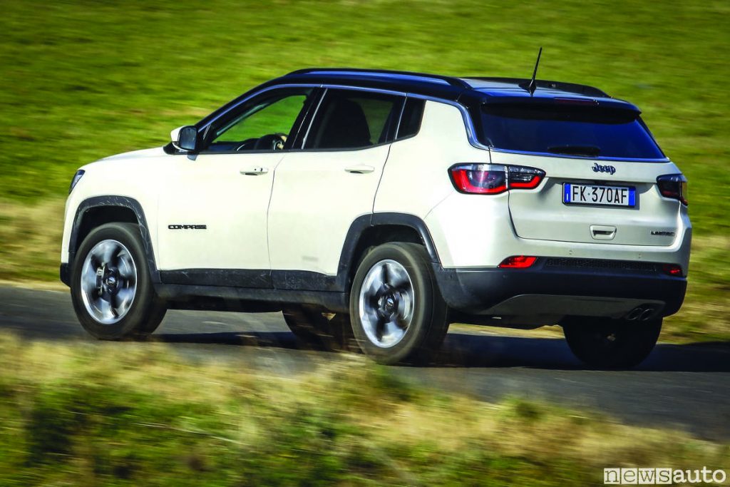 Jeep_compass_limited_2019 vista posteriore e fiancata