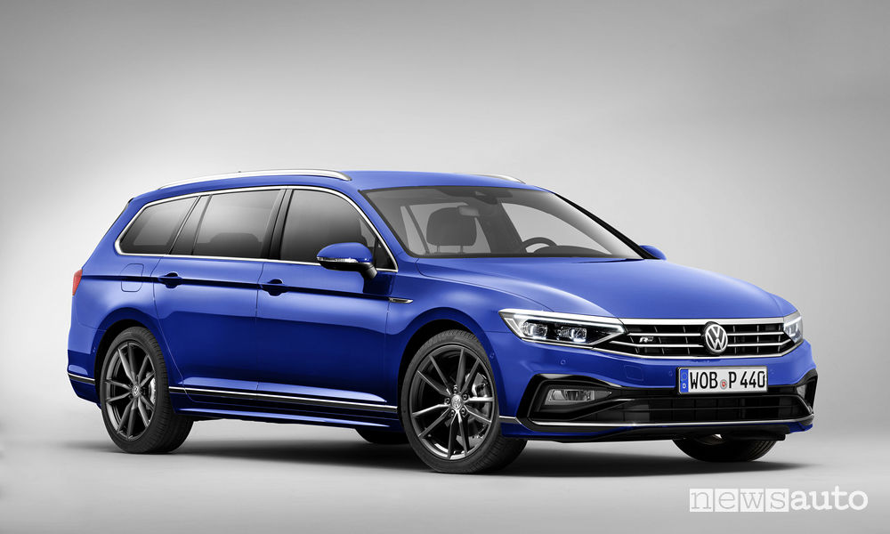 Nuova Volkswagen Passat R-Line Variant, vista di profilo