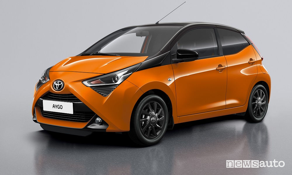 Toyota Aygo x-cite, vista di profilo