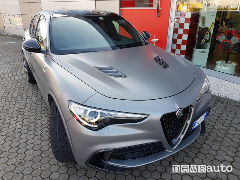Alfa Stelvio Quadrifoglio NRING Romeo Ferraris, vista frontale