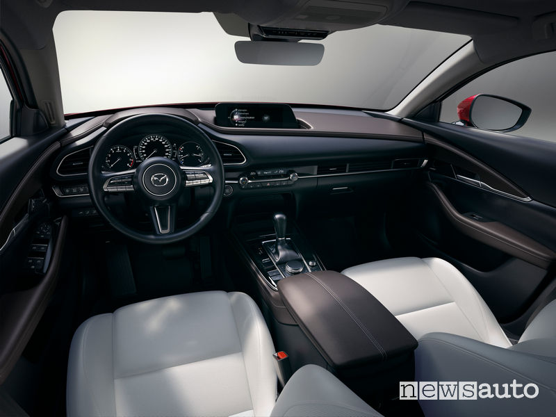 Mazda CX-30, plancia strumenti