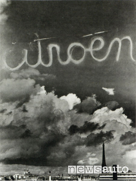 Pubblicità Citroën scritta nel cielo
