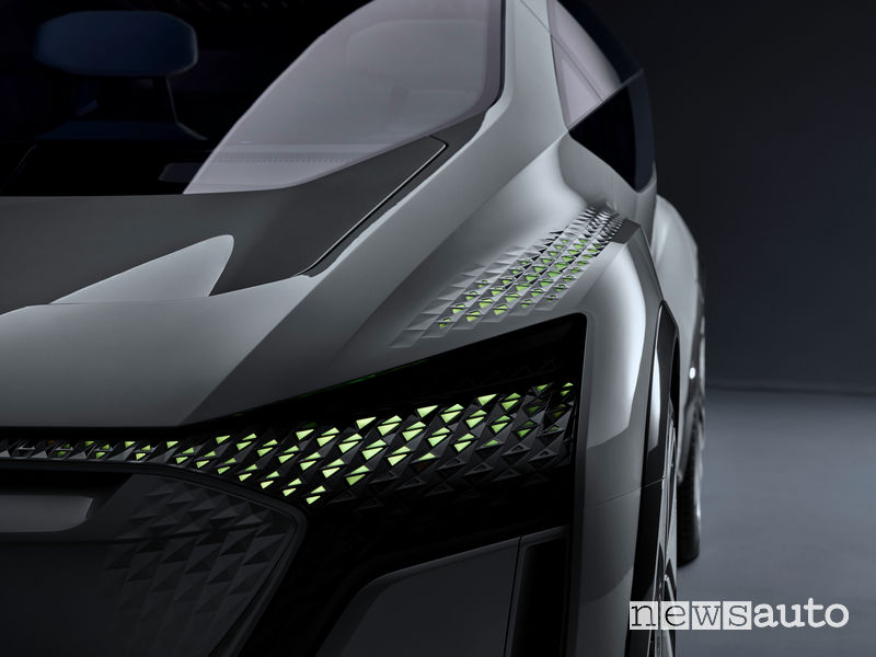 Audi AI:ME illuminazione esterna guida autonoma