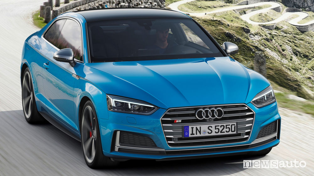 Audi S5 Coupé TDI vista di profilo