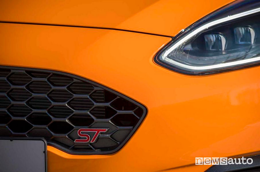 Ford Fiesta ST Performance Edition dettagli del frontale