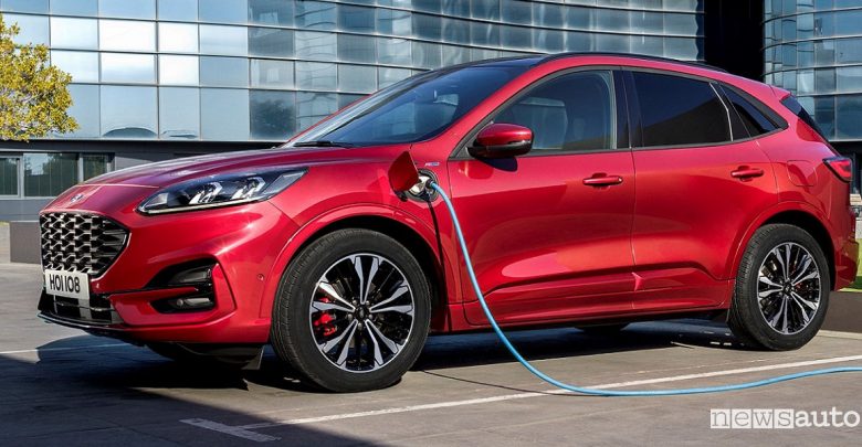 Nuova Ford Kuga Plug-In Hybrid