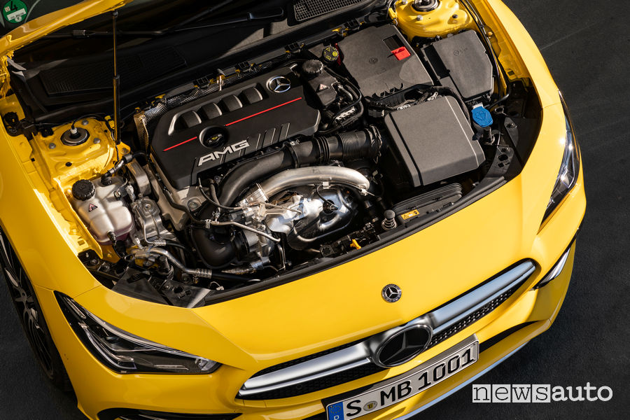 Mercedes-AMG CLA 35 4MATIC vano motore