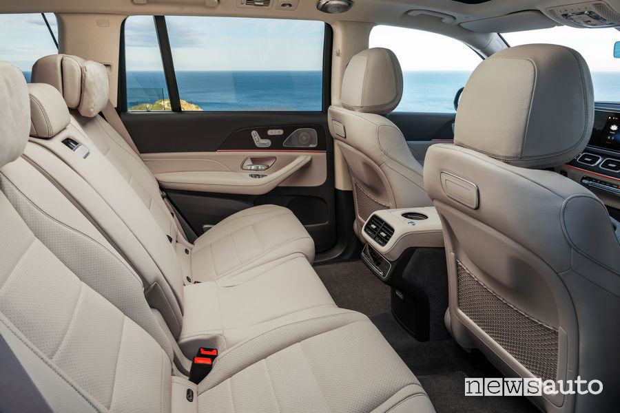 Mercedes-Benz GLS 2019 sedili posteriori