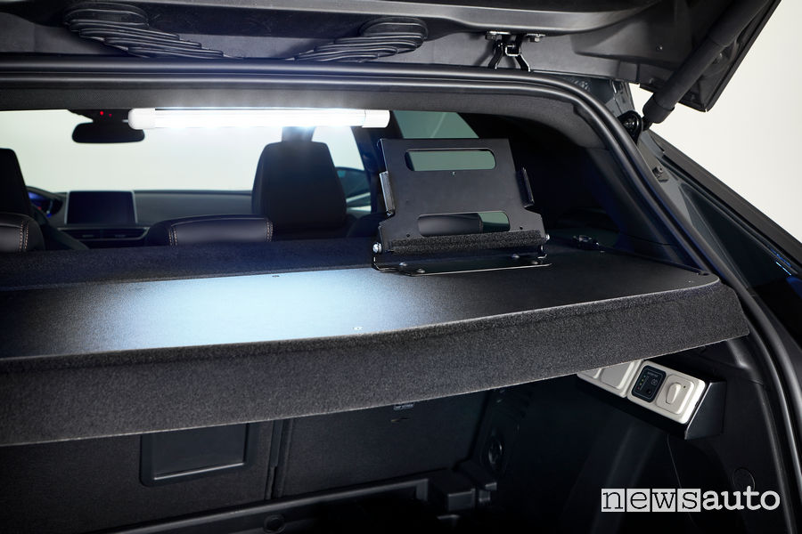 Peugeot 3008 Guardia di Finanza scrittoio in plastica