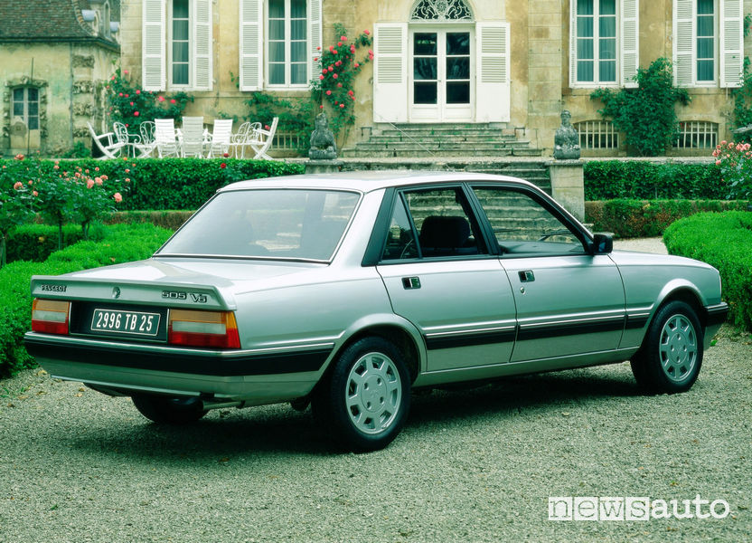 Vista posteriore Peugeot 505 V6 1986