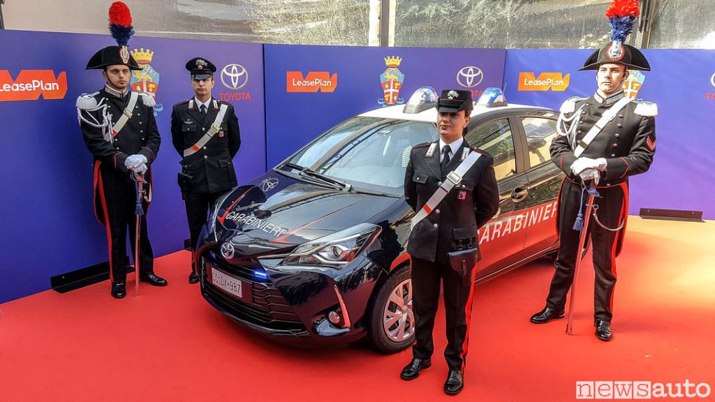 Toyota_Yaris Hybrid Carabinieri presentazione