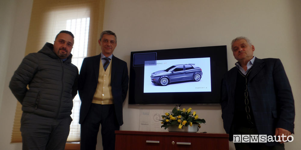 A sx Enrico Cerfeda di WEB automotive, al suo fianco Fabrizio Rossini di Staf s.r.l. , a dx Luigi Renna Presidente della Web composite & Rav Aerospace Brindisi