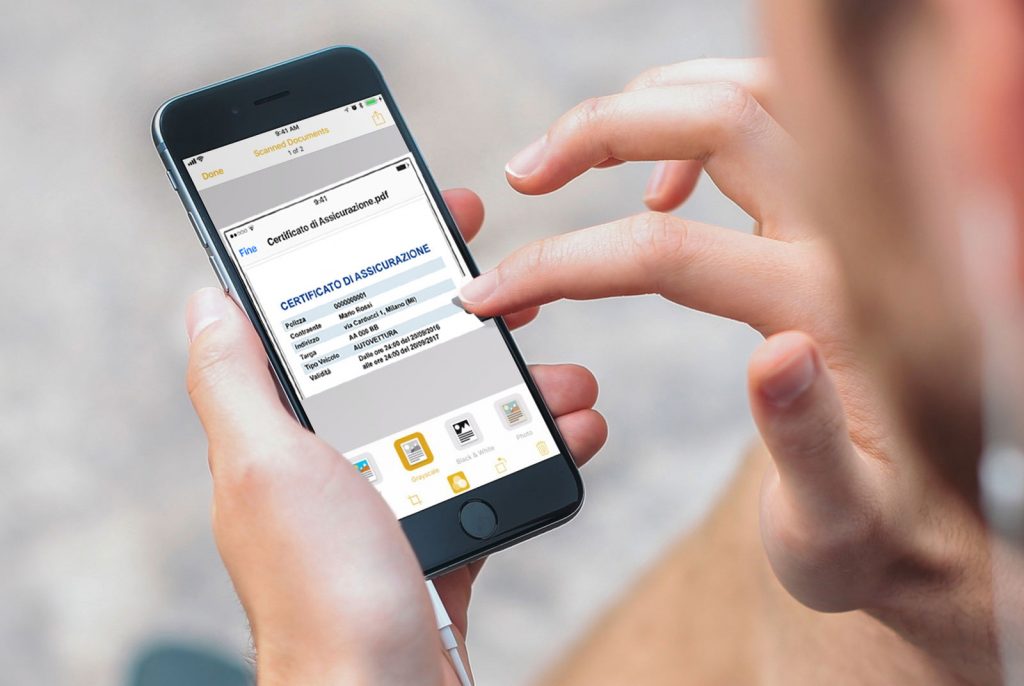 Il certificato di assicurazione può essere esibito anche in versione digitale dallo smartphone
