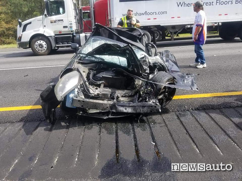 incidente toyota mr2 2