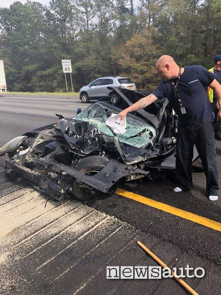 incidente toyota mr2 9