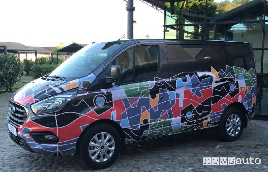 Wrapping Ford Transit Custom Syart Sorrento