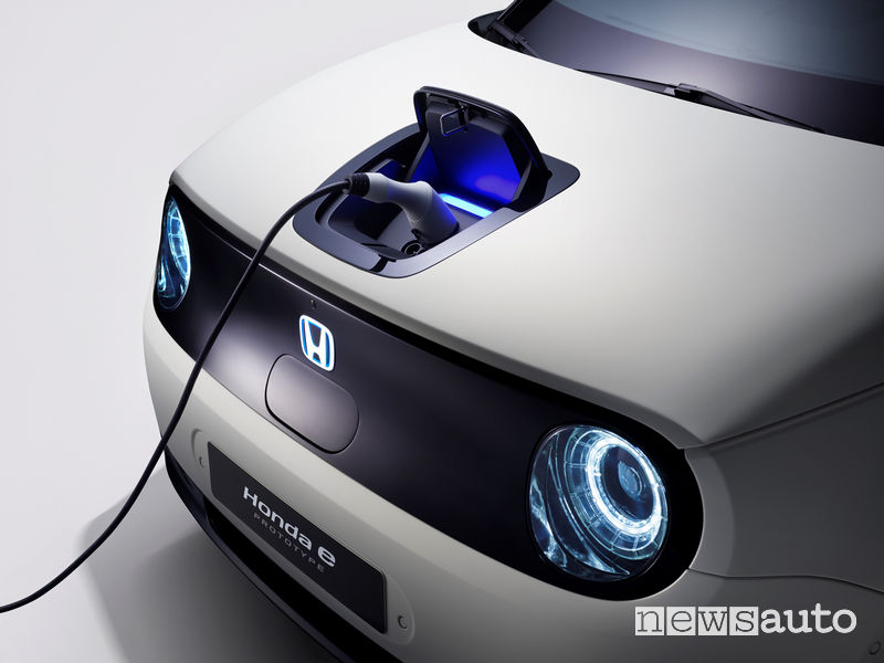 Honda e-Prototype presa di ricarica