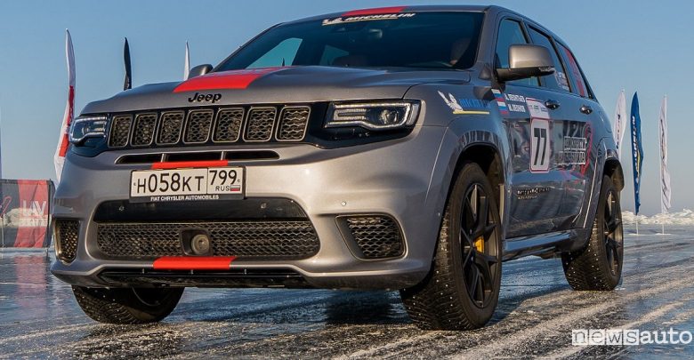Jeep Grand Cherokee Trackhawk, record di velocità su ghiaccio