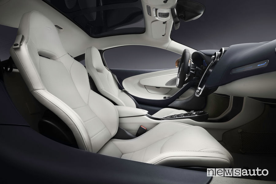 McLaren GT Gran Turismo sedili anteriori