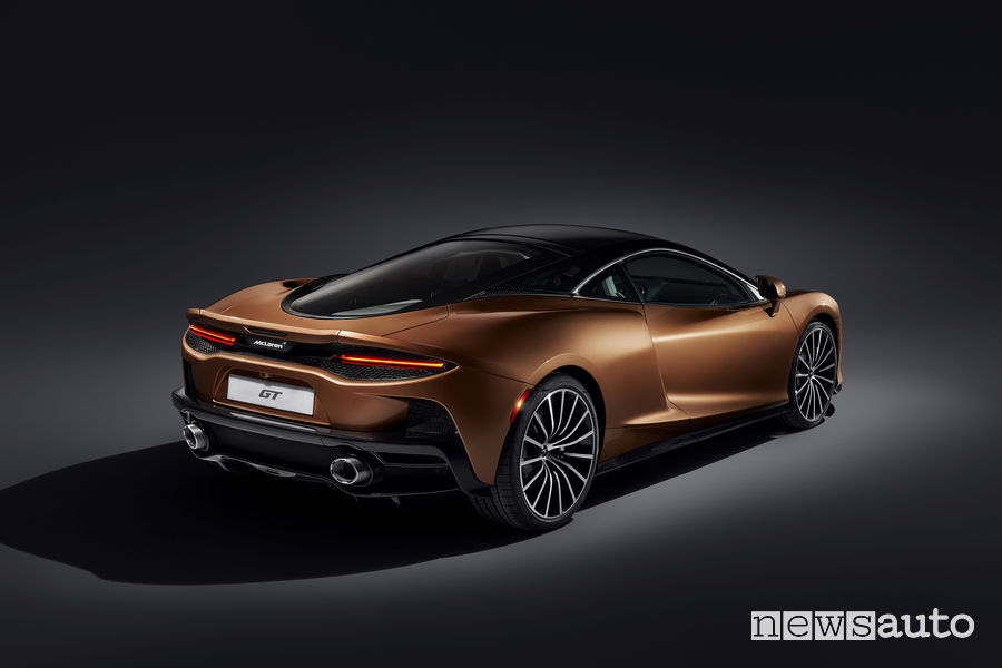 McLaren GT Gran Turismo vista posteriore