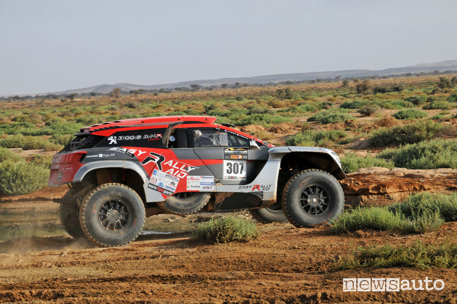 Peugeot DKR3008 (Easy Rally Raid) di Jean Pascal Besson e Sébastien Delaunay al Morocco Desert Challenge 2019