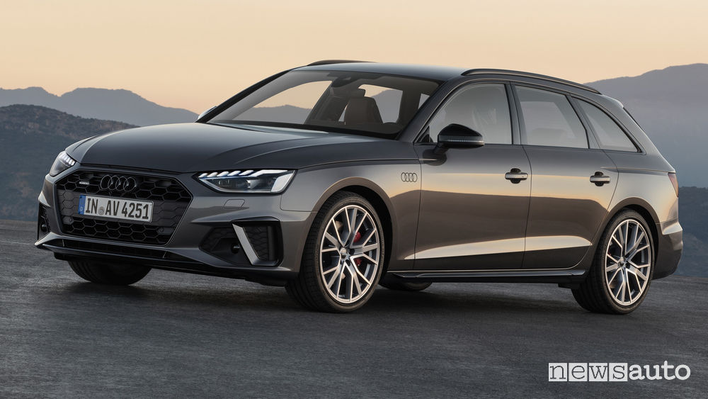 Audi A4 Avant vista di profilo