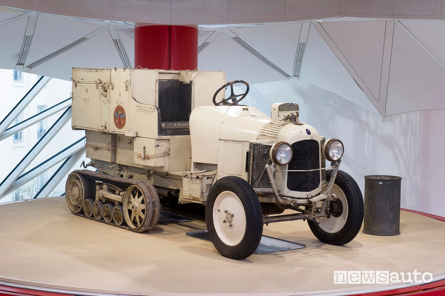Autocingolato Citroën “Scarabée d’Or” vista di profilo