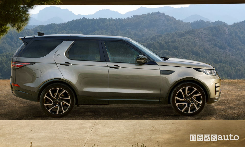 Vista laterale Land Rover Discovery Landmark Edition