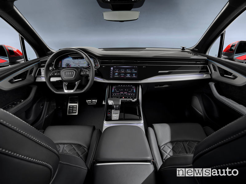 Audi Q7 2020 plancia strumenti