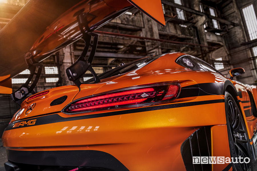 Mercedes-AMG GT3 2019 faro posteriore