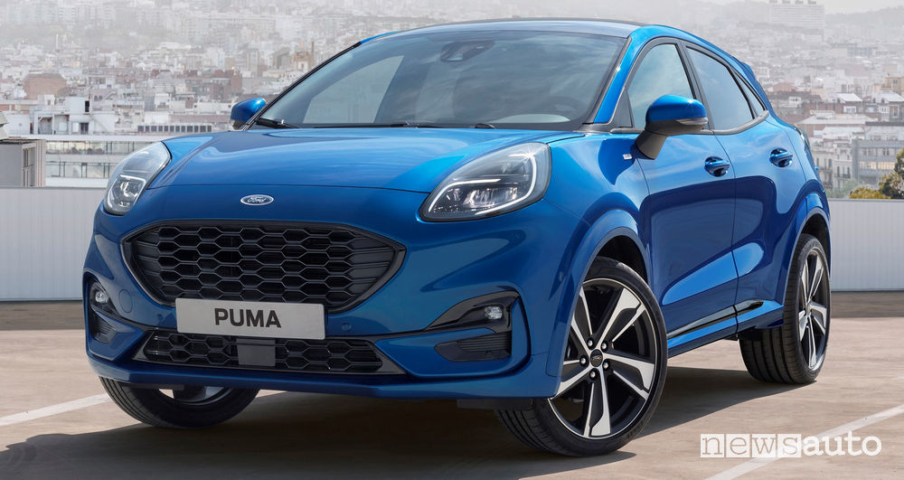 Nuova Ford Puma ST-Line vista di profilo