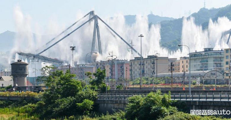 VIDEO demolizione Ponte Morandi di Genova