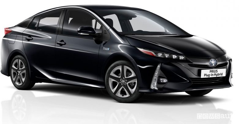 Auto ibrida solare Toyota Prius Plug-In Hybrid