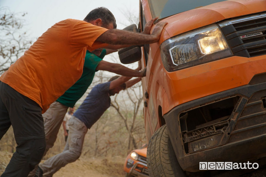 team di Overland 20