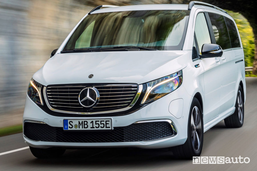 Mercedes-Benz EQV mascherina anteriore fari e logo mercedes