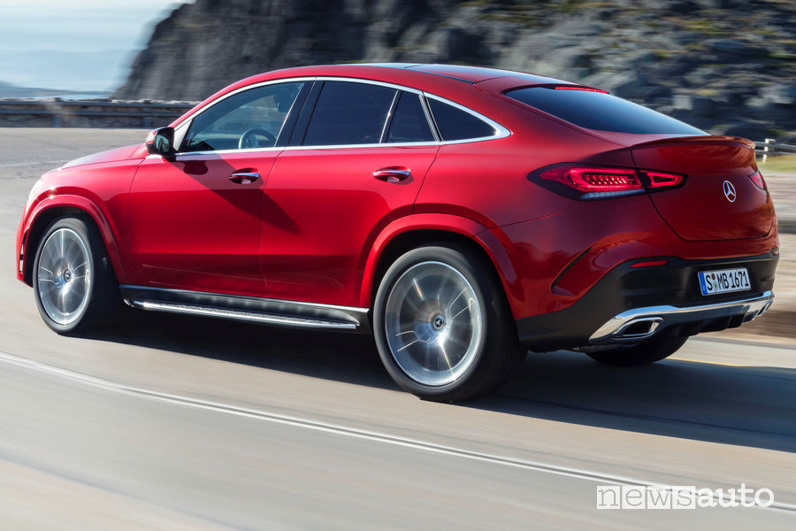 Mercedes-Benz GLE Coupé 2019 vista posteriore in movimento