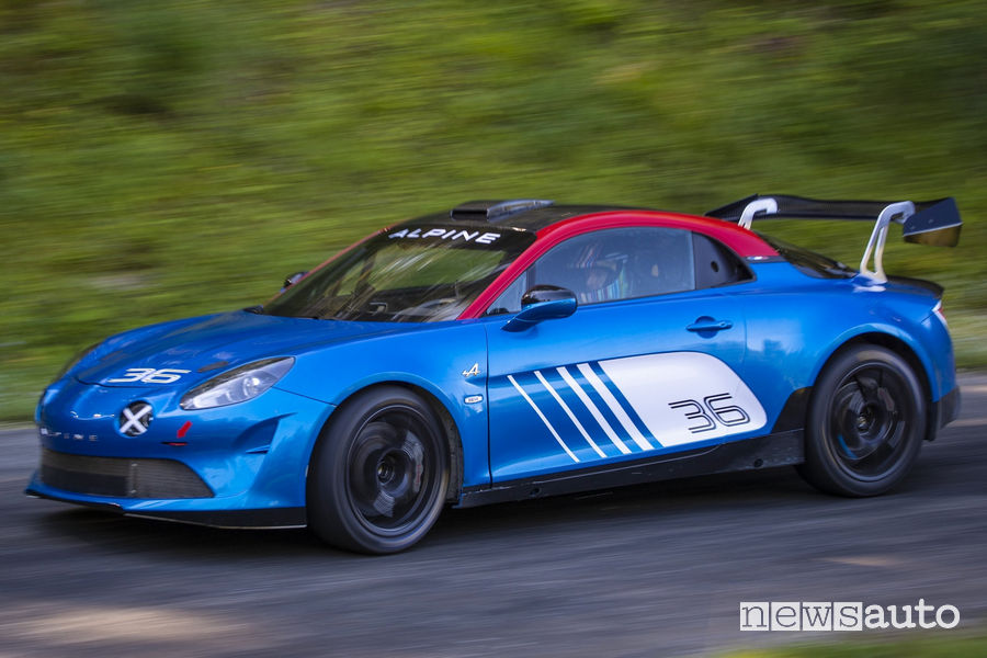 Vista di profilo Alpine A110 Rally