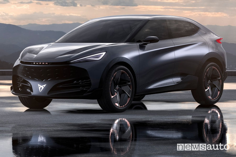 Cupra Tavascan Concept vista di profilo