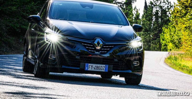 Auto neopatentati, Renault