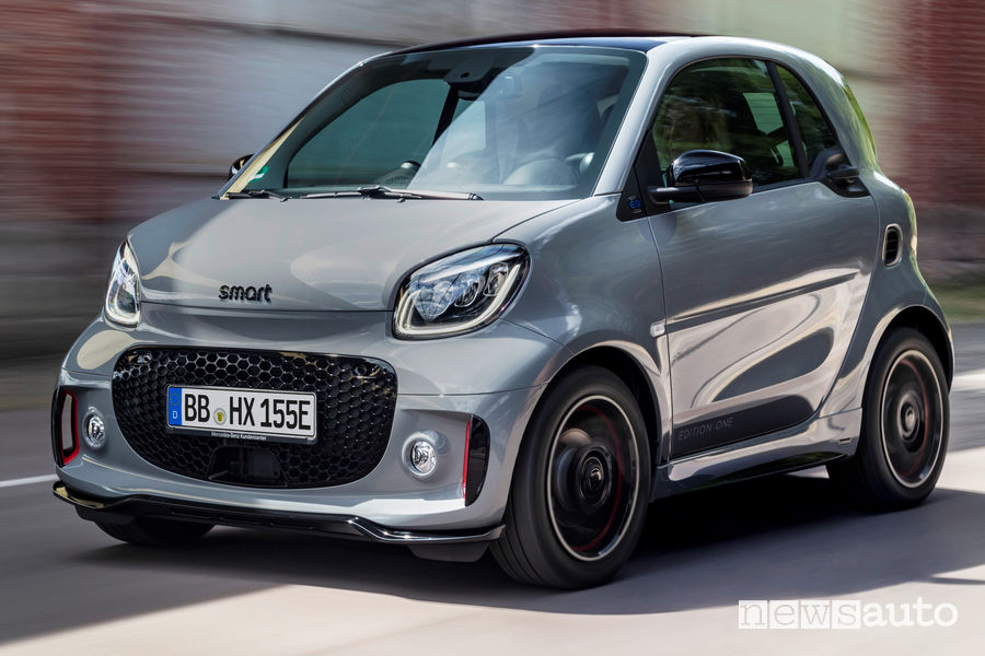 Nuovo frontale e nuovi fari a LED per la smart EQ fortwo coupé 2020
