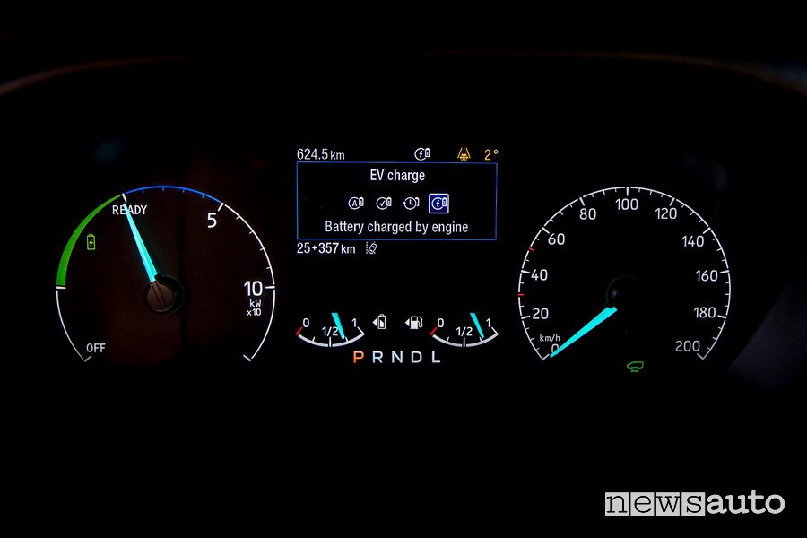 Modalità di guida EV Charge Ford Transit Custom PHEV ibrido plug-in