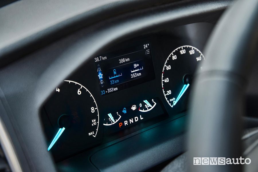 Quadro strumenti specifico per la motorizzazione ibrida plug-in