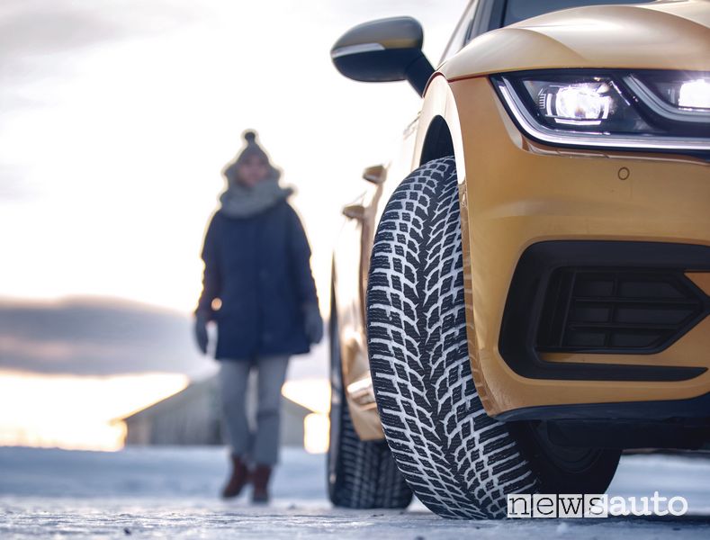 Battistrada pneumatico invernale Nokian WR Snowproof VW Arteon