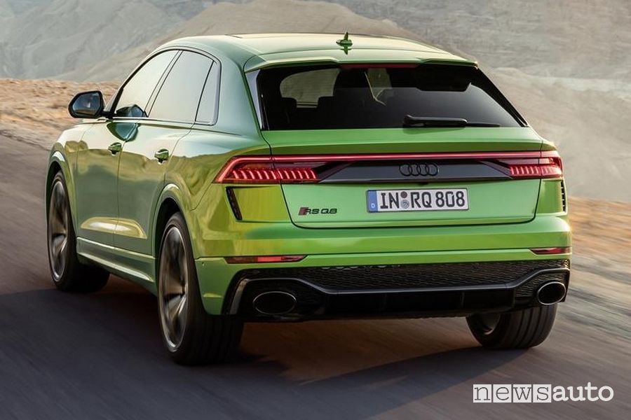 Vista posteriore Audi RS Q8
