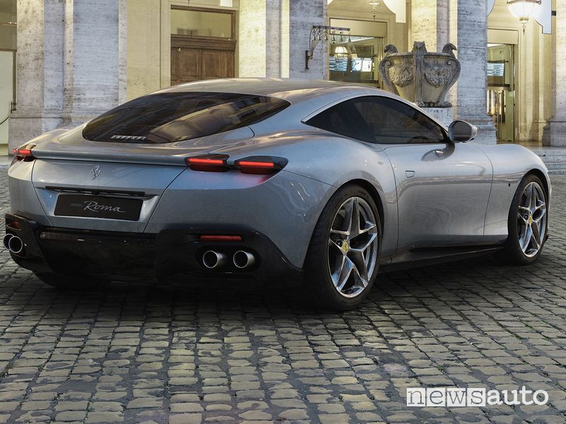 Scarico e fari posteriori Ferrari Roma