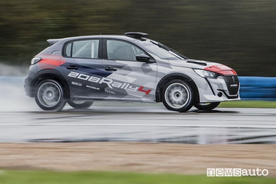 Vista laterale Peugeot 208 Rally 4