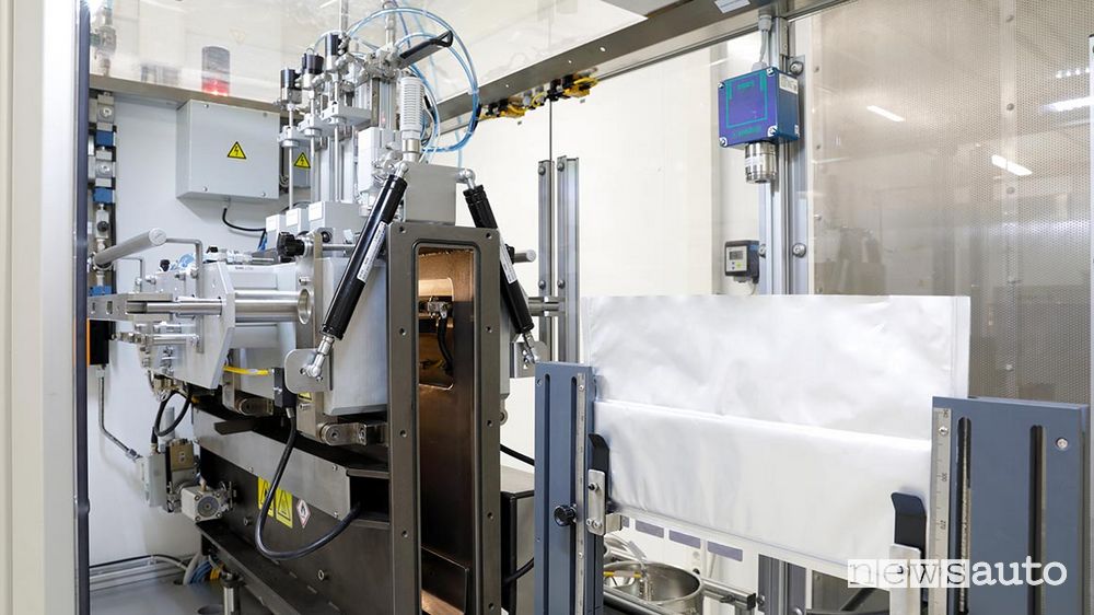 come vengono costruite le batterie di auto elettriche Volkswagen