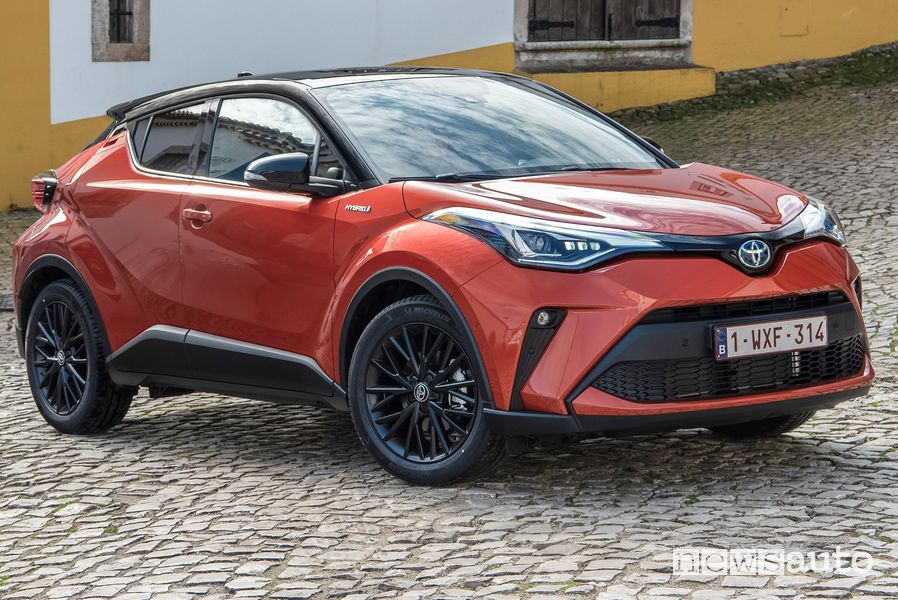 Toyota C-HR auto ibride più vendute