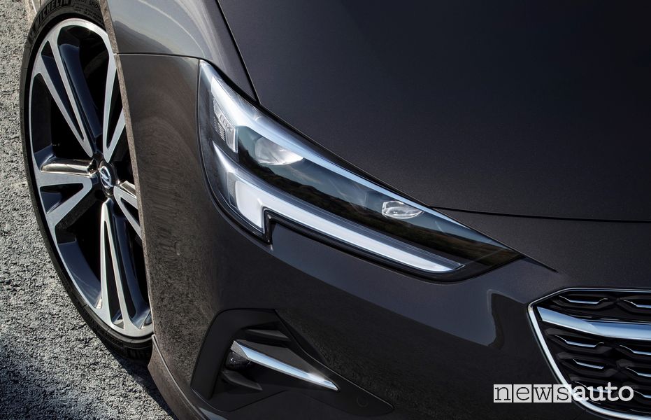 Fari IntelliLux LED Opel Insignia Sports Tourer 2020