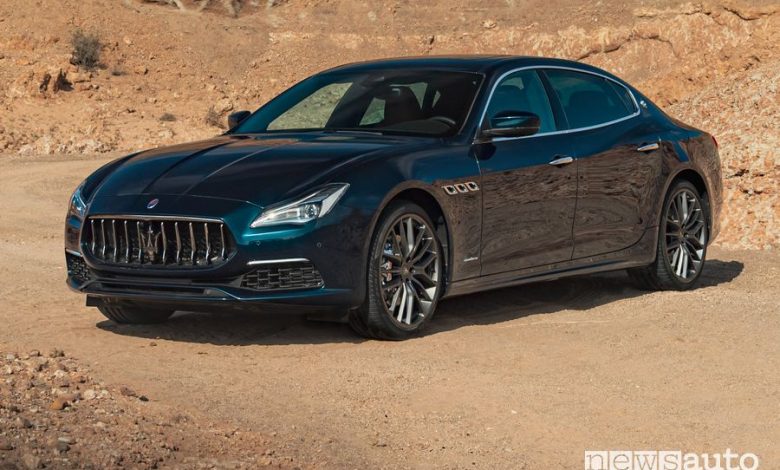 Vista di profilo Maserati Quattroporte Royale